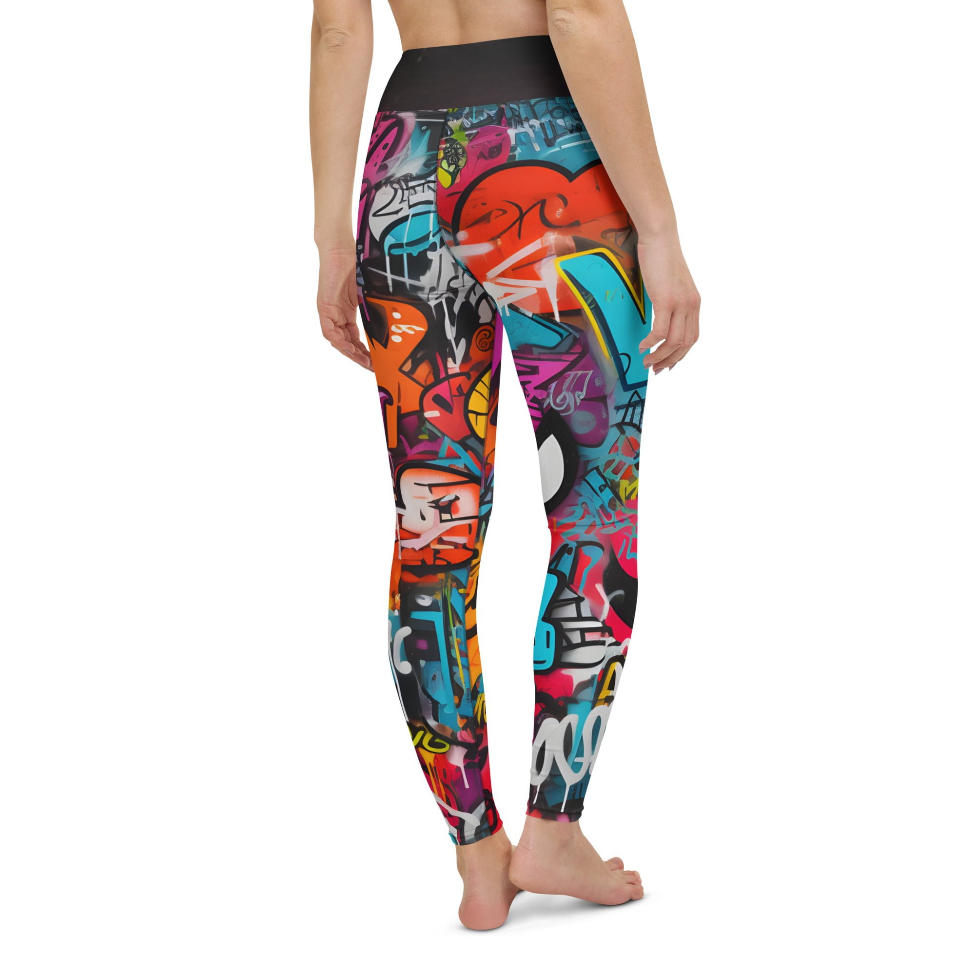 Sporta legingi ar apdruku “Graffitti” XS – XL